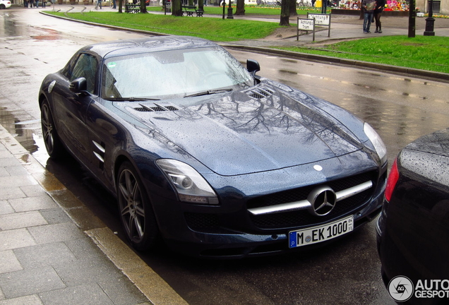 Mercedes-Benz SLS AMG