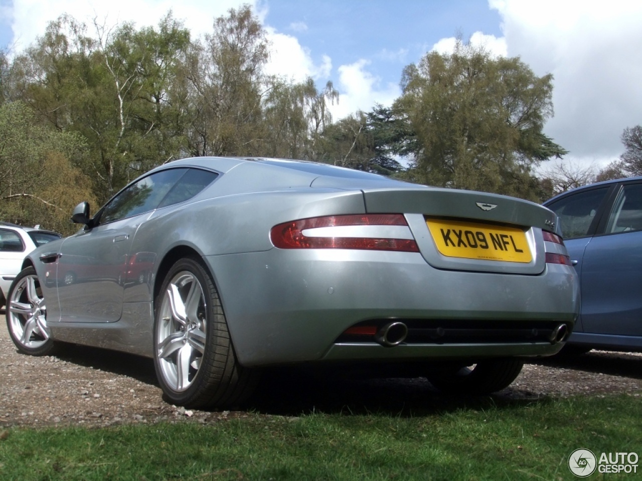 Aston Martin DB9