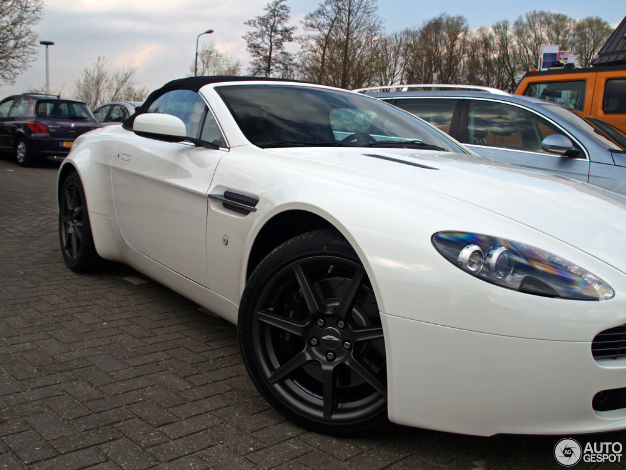 Aston Martin V8 Vantage Roadster