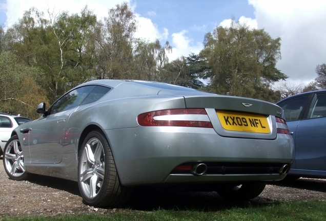 Aston Martin DB9