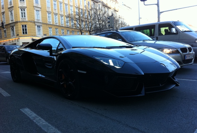 Lamborghini Aventador LP700-4