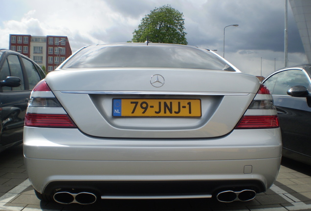 Mercedes-Benz S 65 AMG V221