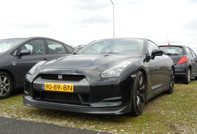 Nissan GT-R