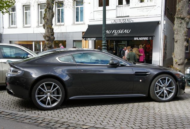 Aston Martin V8 Vantage S