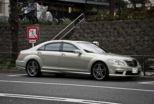 Mercedes-Benz S 65 AMG V221 2010