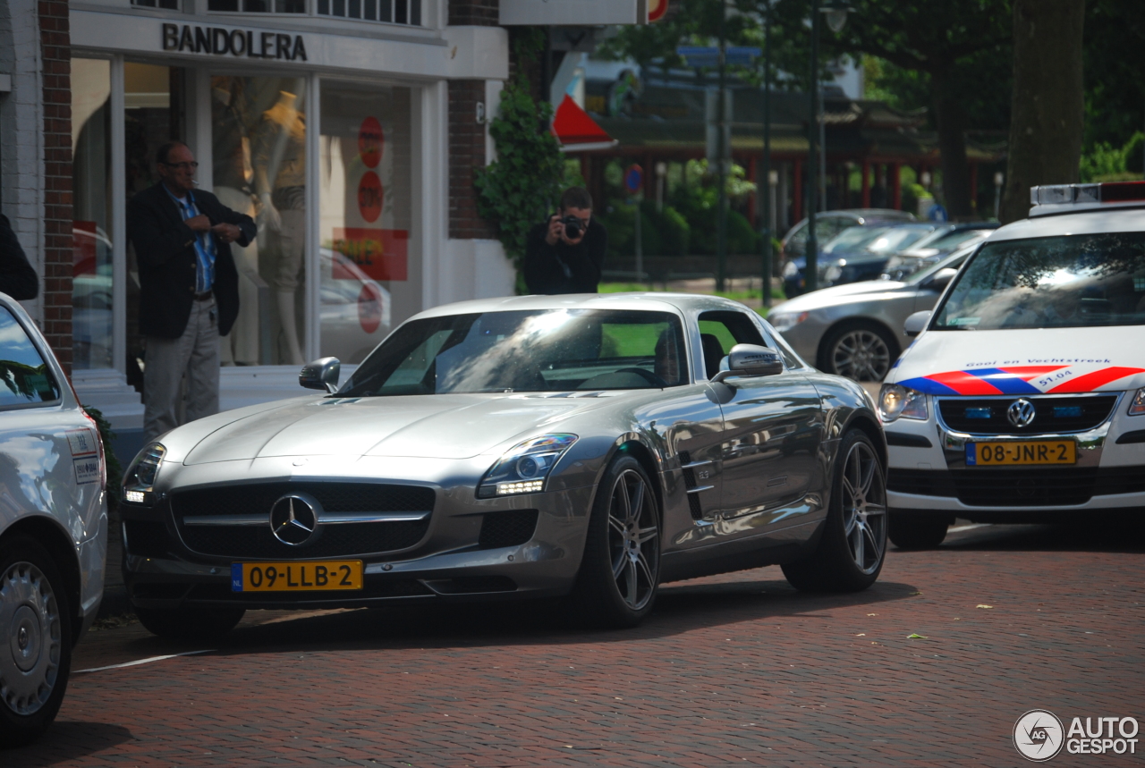 Mercedes-Benz SLS AMG