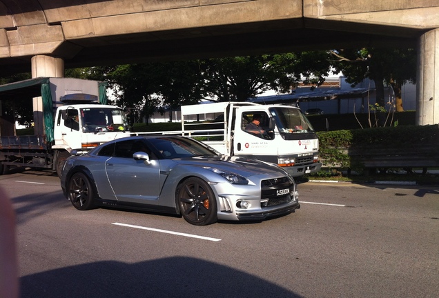 Nissan GT-R WALD Sports Line Black Bison Edition