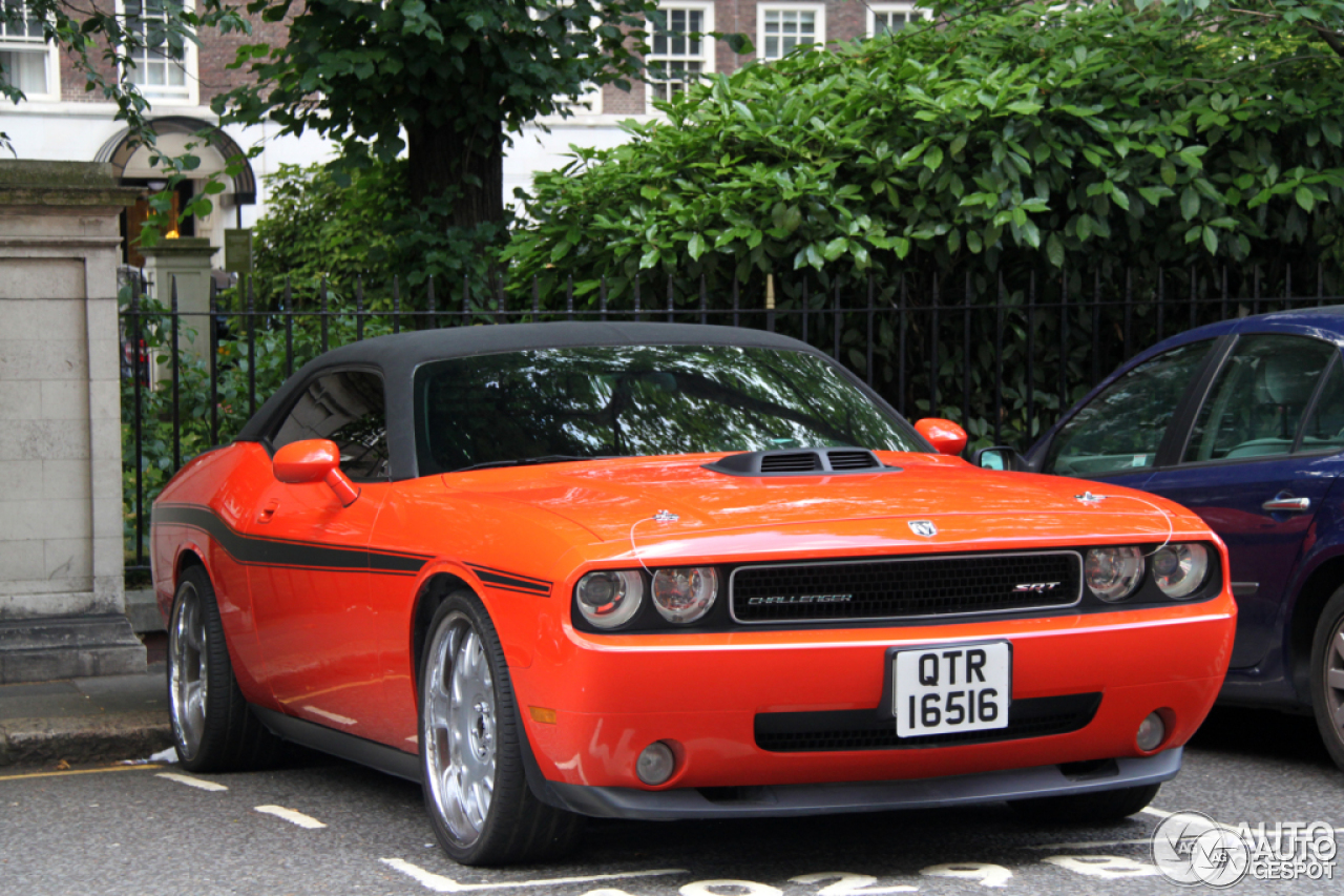 Dodge Challenger SRT-8