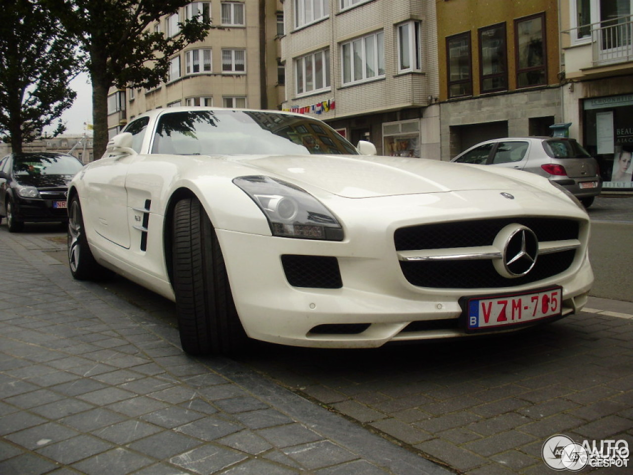 Mercedes-Benz SLS AMG