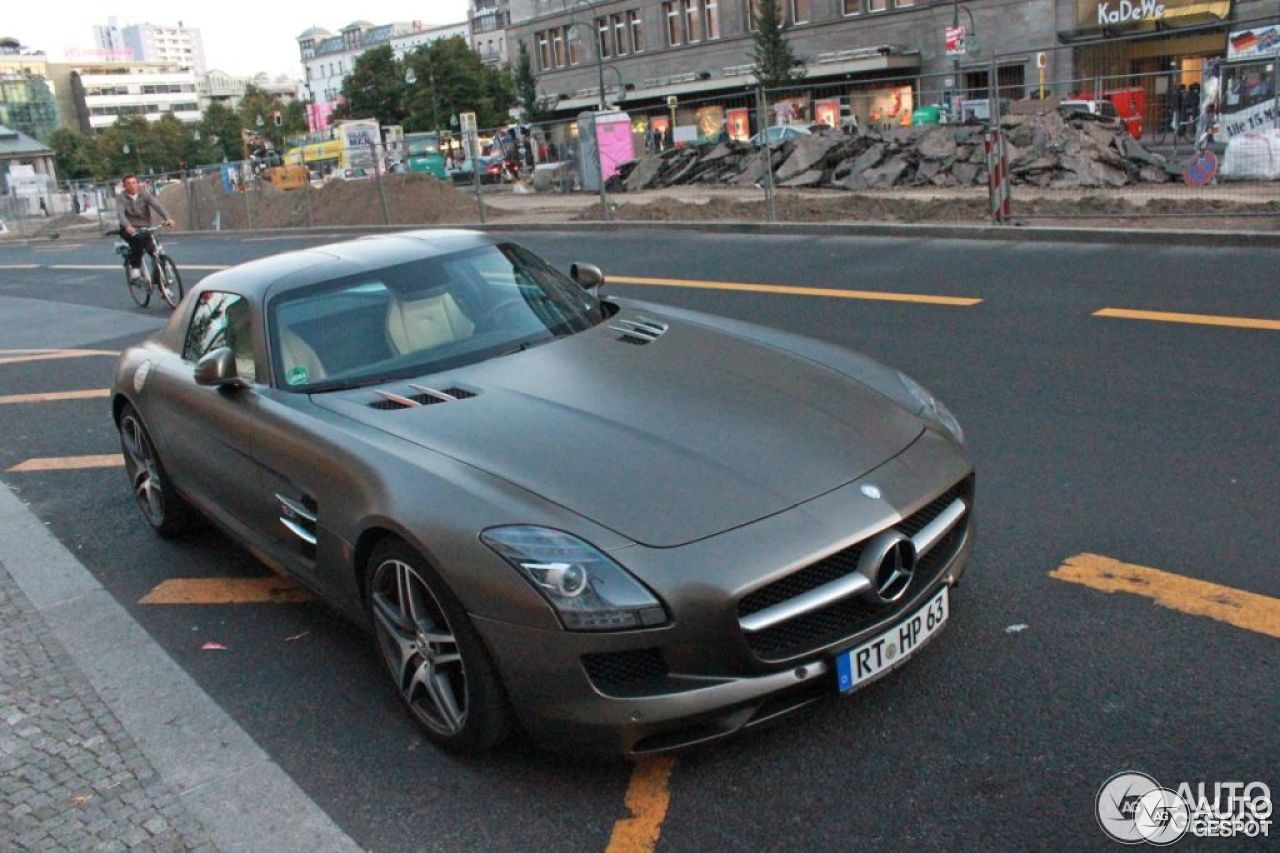 Mercedes-Benz SLS AMG