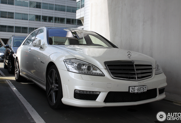 Mercedes-Benz S 65 AMG V221 2010