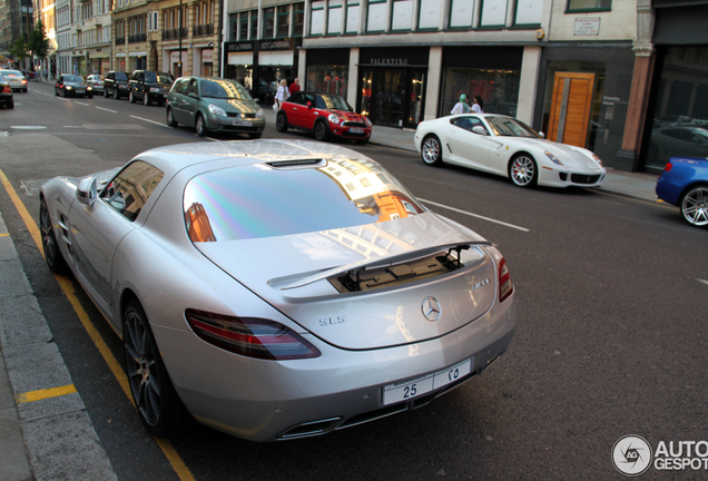 Mercedes-Benz SLS AMG