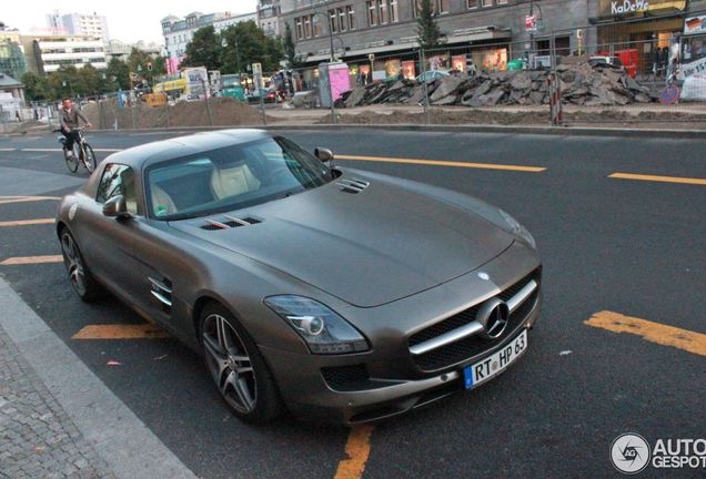 Mercedes-Benz SLS AMG