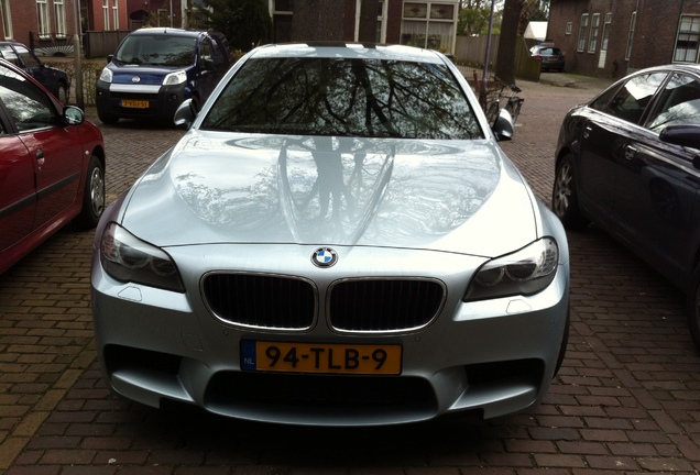 BMW M5 F10 2011