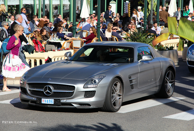 Mercedes-Benz SLS AMG