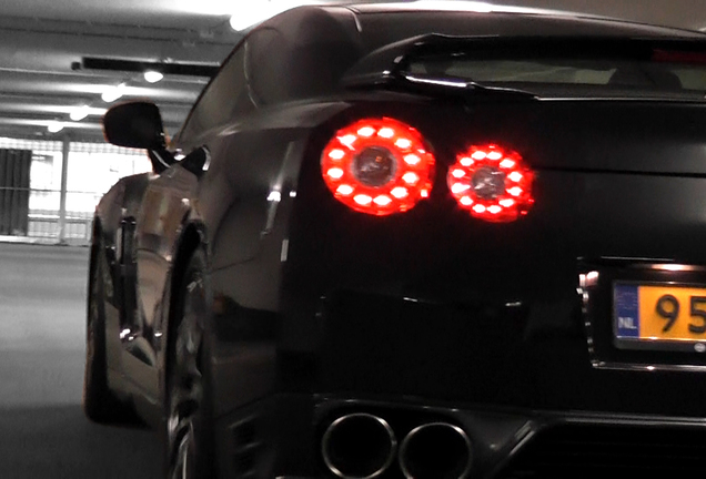 Nissan GT-R 2011