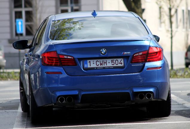 BMW M5 F10 2011