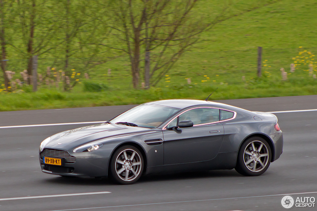 Aston Martin V8 Vantage