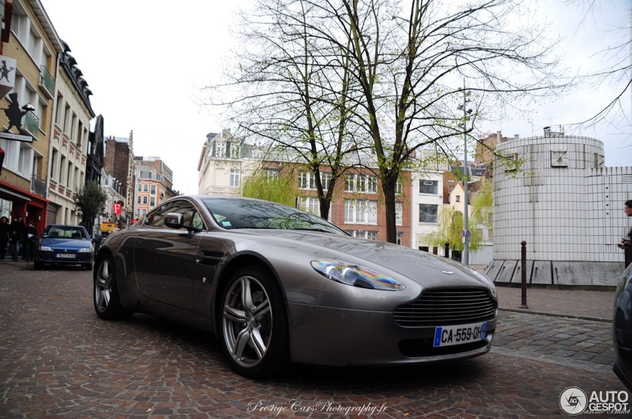 Aston Martin V8 Vantage