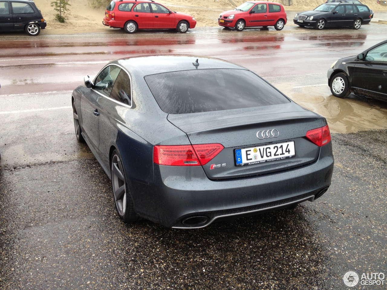 Audi RS5 B8 2012