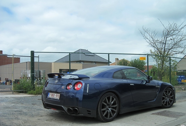 Nissan GT-R 2011