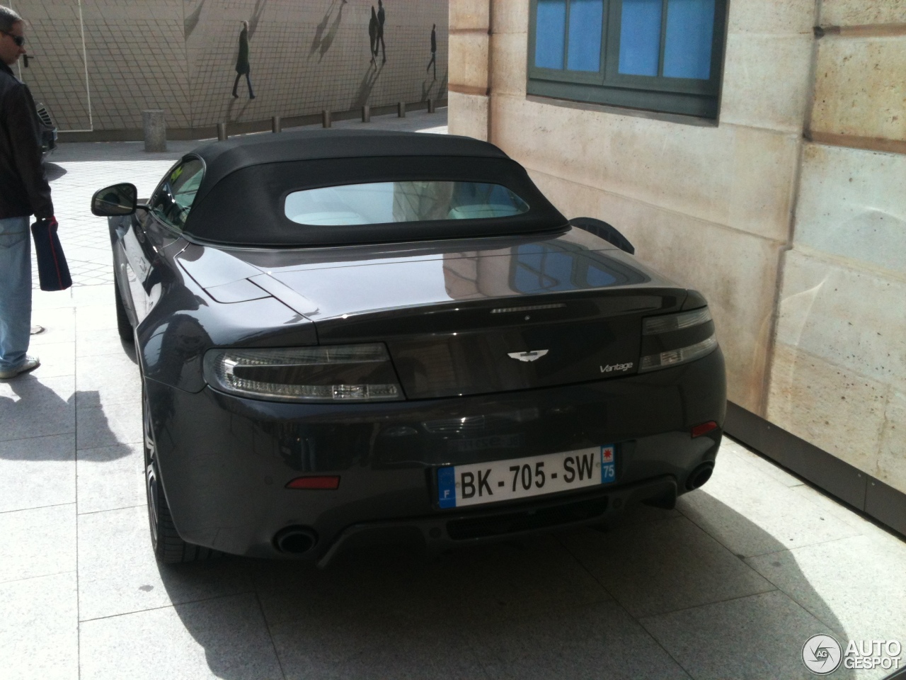 Aston Martin V8 Vantage Roadster