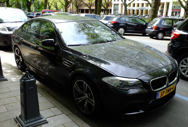 BMW M5 F10 2011