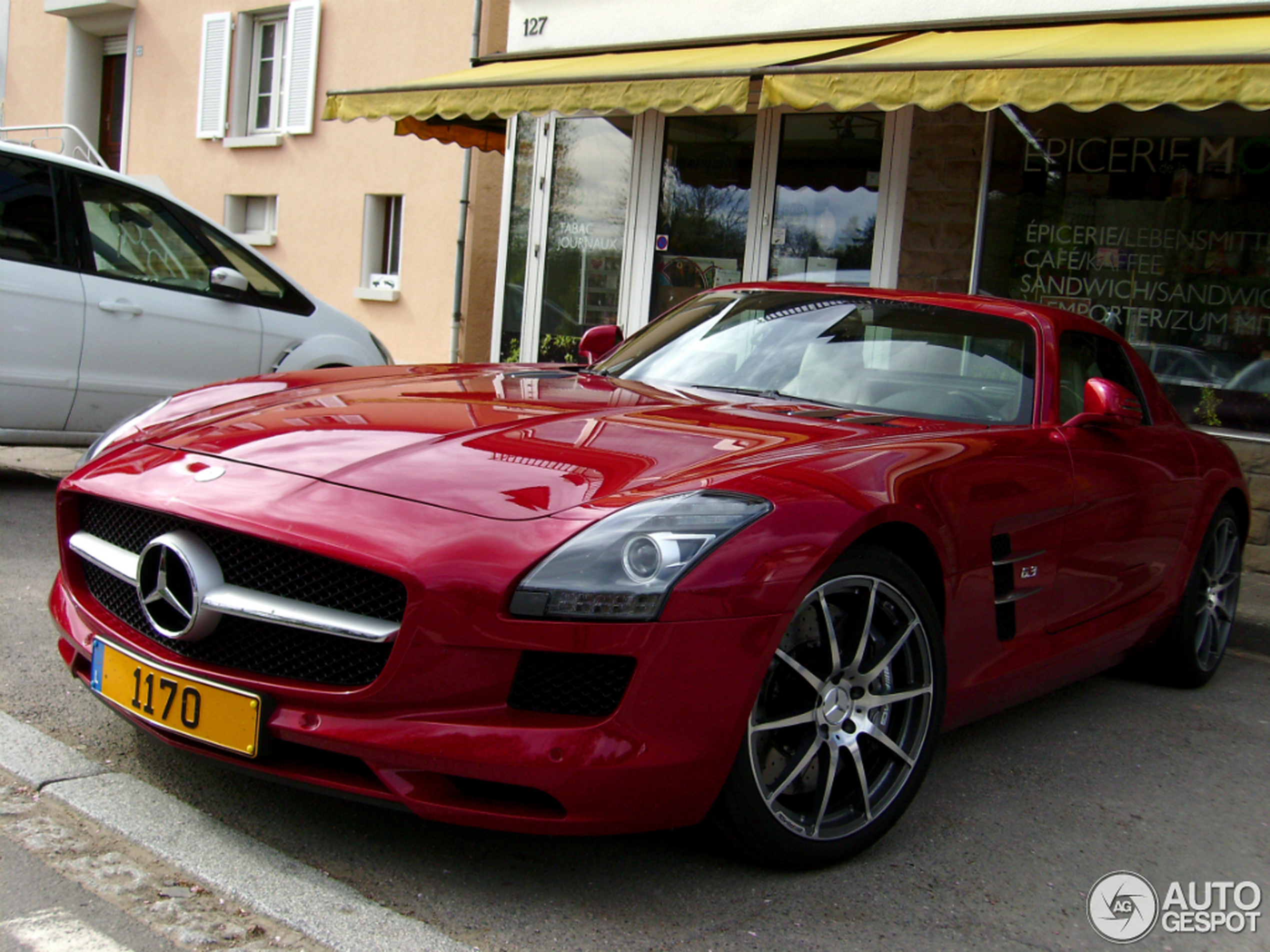 Mercedes-Benz SLS AMG