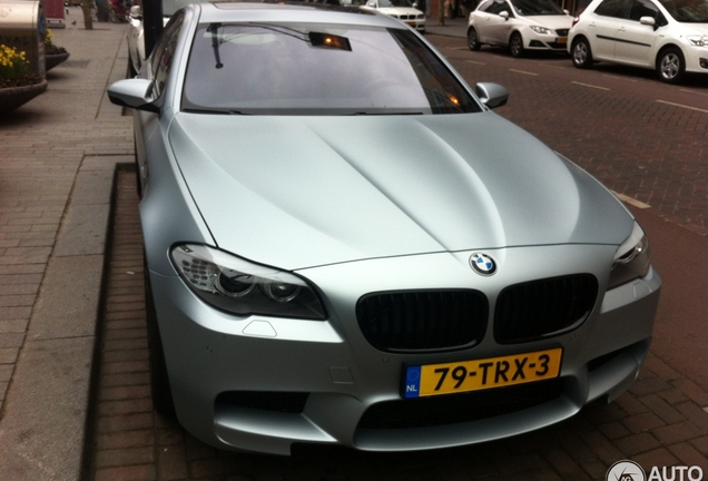 BMW M5 F10 2011