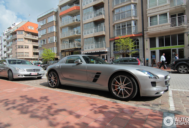 Mercedes-Benz SLS AMG