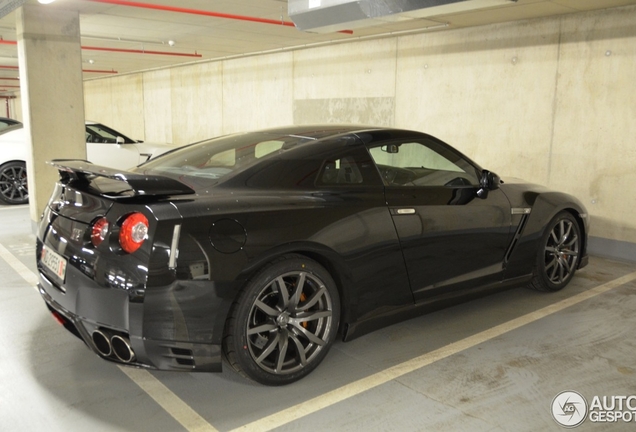 Nissan GT-R