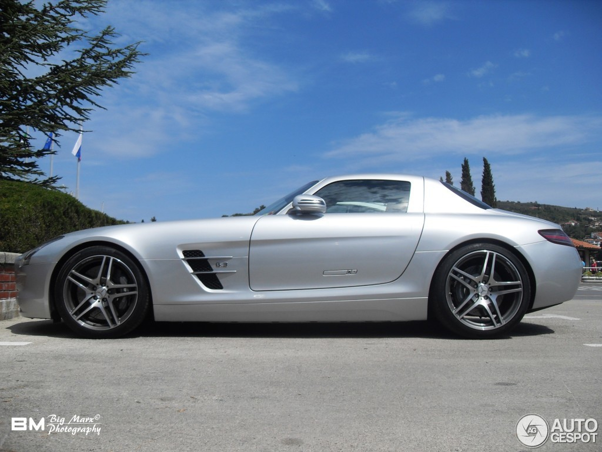 Mercedes-Benz SLS AMG