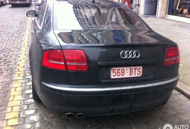 Audi S8 D3