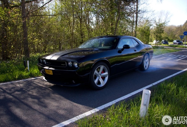 Dodge Challenger SRT-8