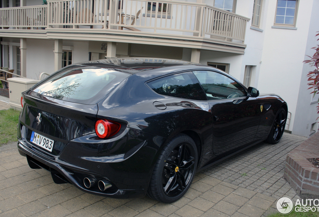 Ferrari FF