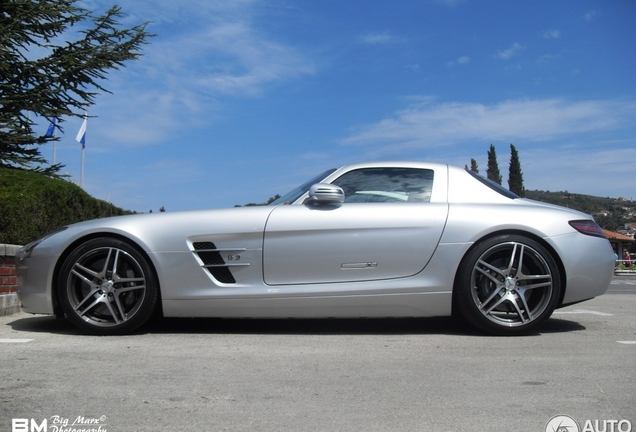 Mercedes-Benz SLS AMG