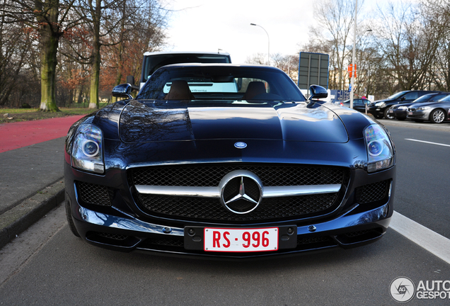 Mercedes-Benz SLS AMG