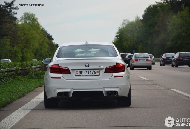 BMW M5 F10 2011