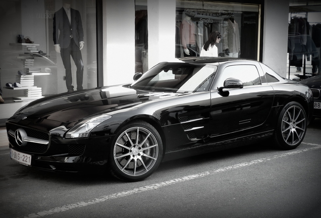 Mercedes-Benz SLS AMG