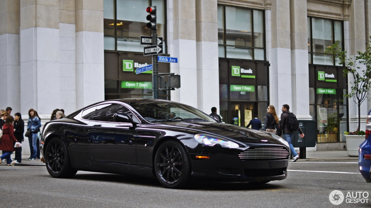 Aston Martin DB9