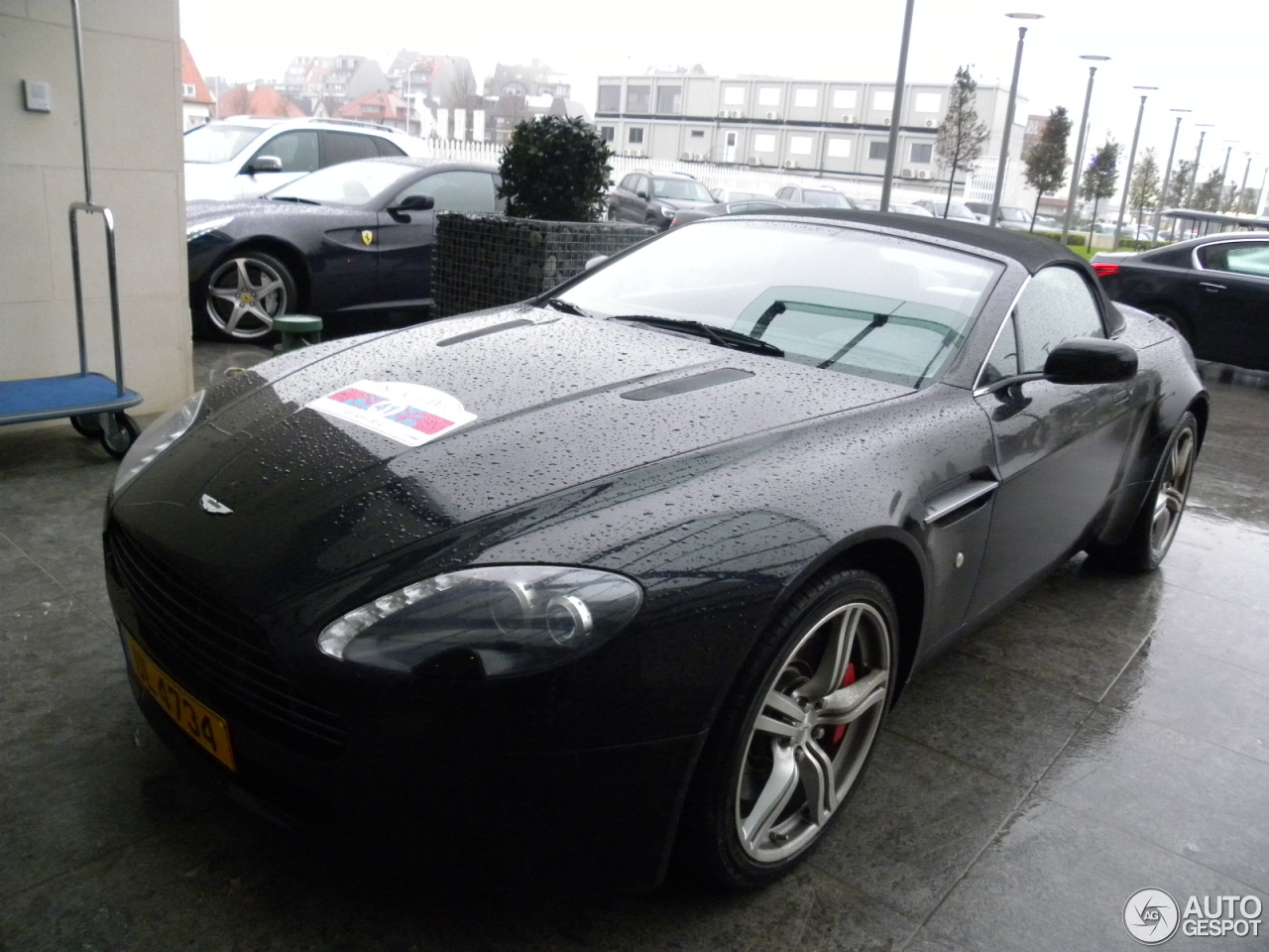 Aston Martin V8 Vantage Roadster