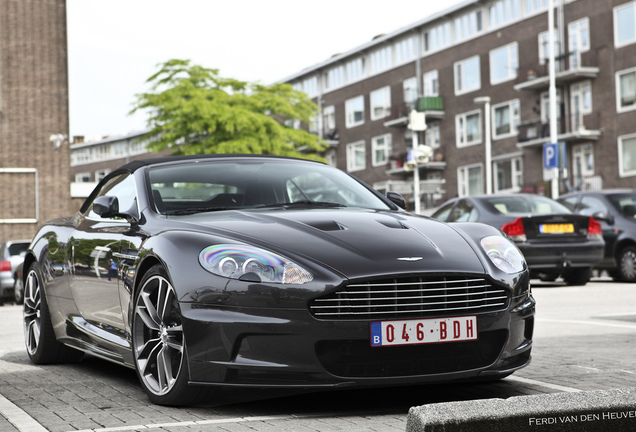 Aston Martin DBS Volante