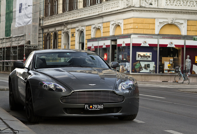 Aston Martin V8 Vantage