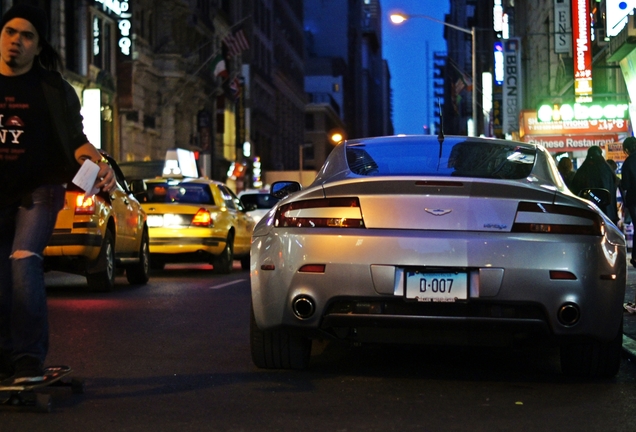 Aston Martin V8 Vantage