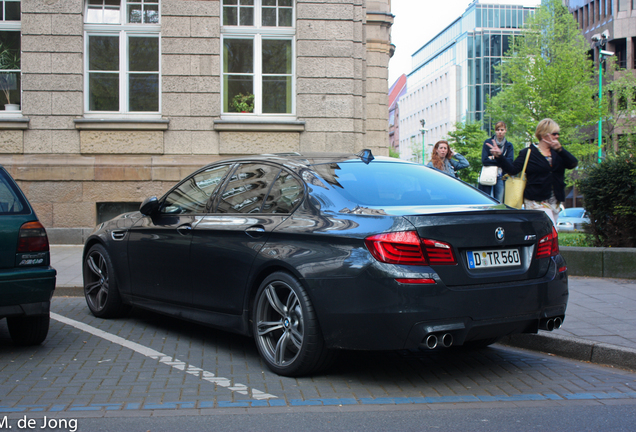 BMW M5 F10 2011