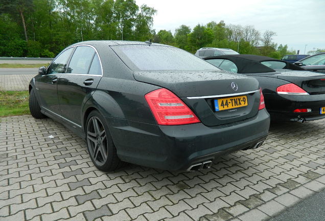 Mercedes-Benz S 63 AMG W221 2011