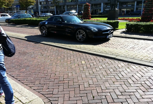 Mercedes-Benz SLS AMG