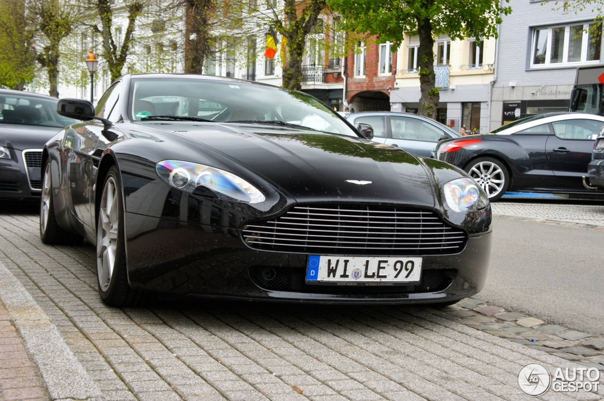 Aston Martin V8 Vantage