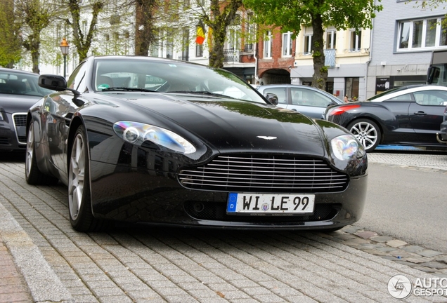 Aston Martin V8 Vantage