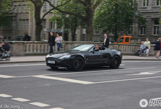 Aston Martin V8 Vantage Roadster